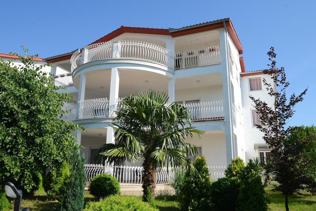 Wish Apartments Пореч Екстериор снимка